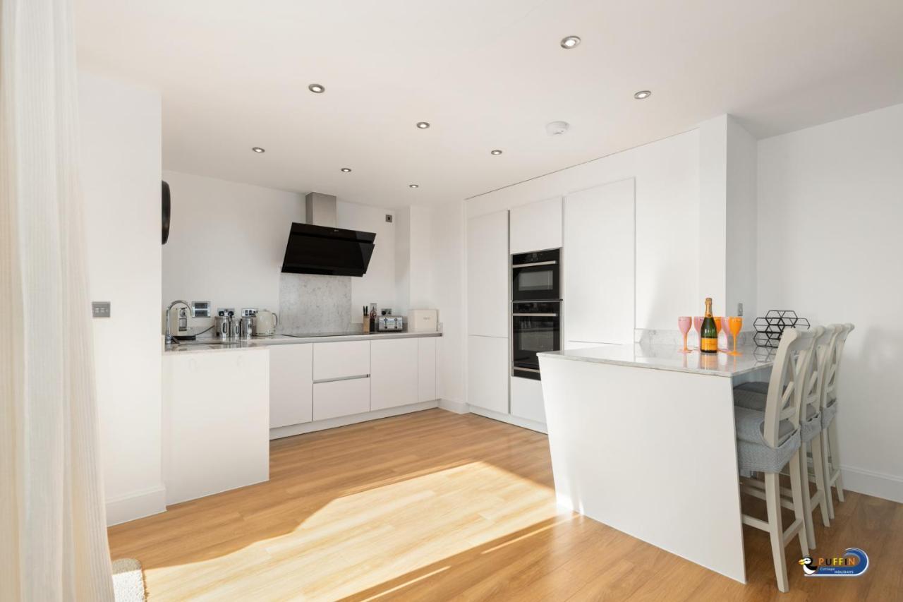 Apartment 8 Waterstone House - Luxury Apartment, Sea Views, Pet Friendly Тенби Екстериор снимка